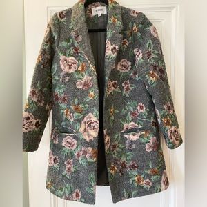 Euc bb Dakota button up floral jacket. Size small.